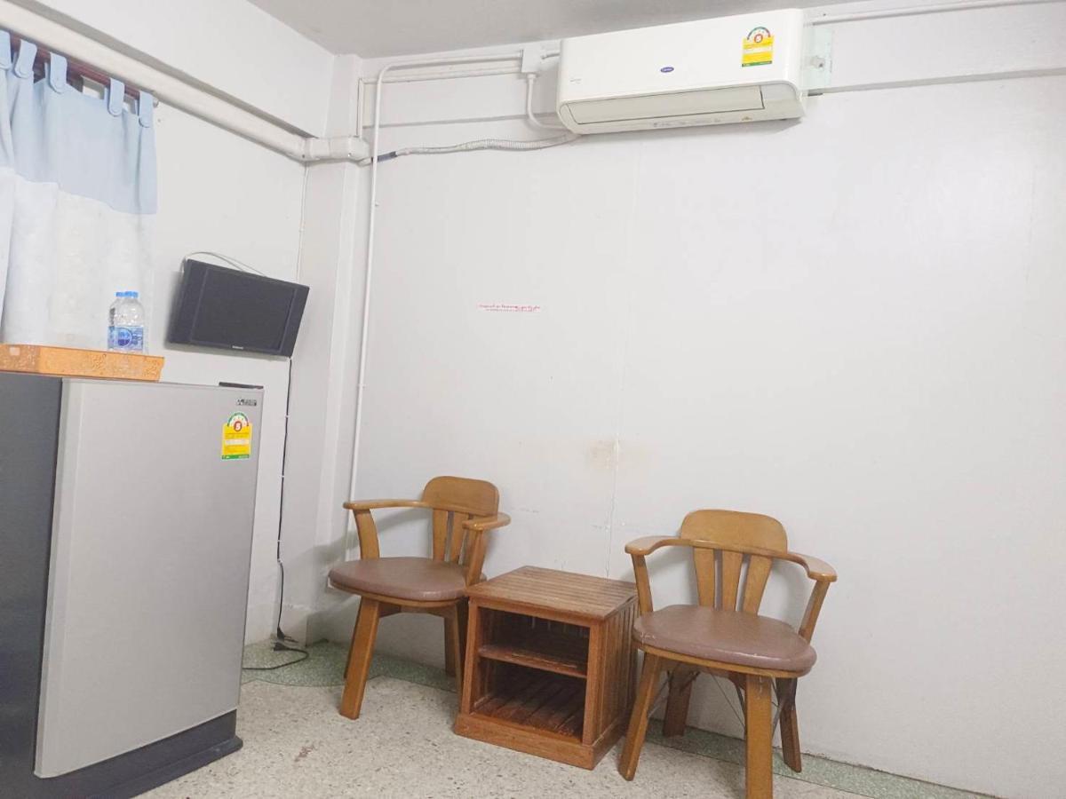 ห้องพักสุขสบายวังหลัง Бангкок Екстер'єр фото