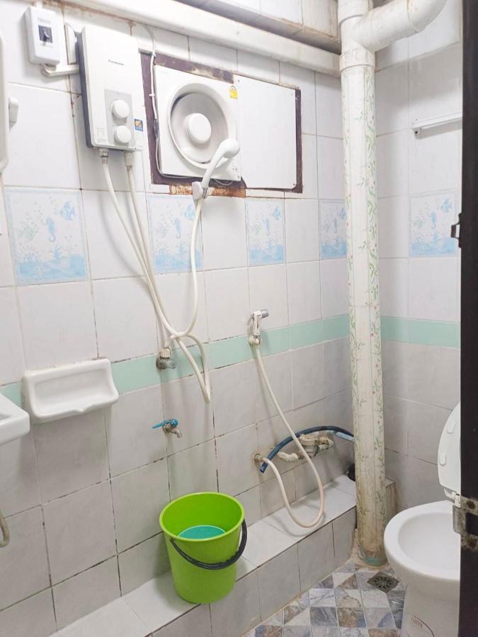 ห้องพักสุขสบายวังหลัง Бангкок Екстер'єр фото